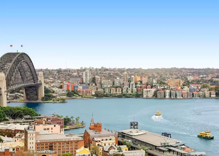 Spectacular Apartment With Harbour Bridge Views