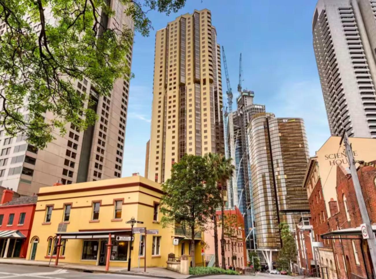 Spectacular With Harbour Bridge Views *