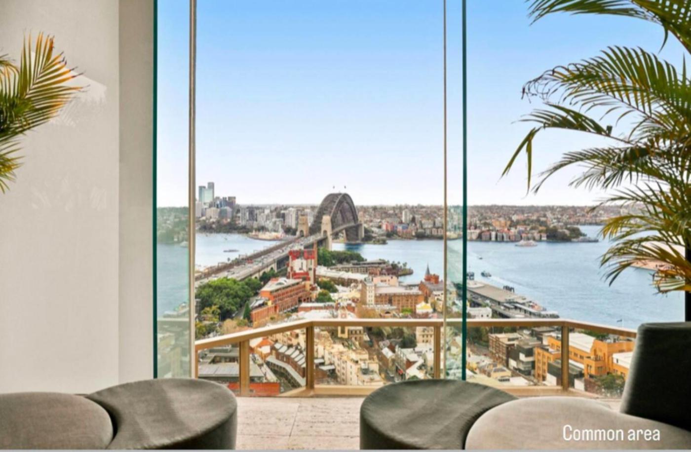 Spectacular With Harbour Bridge Views Apartment