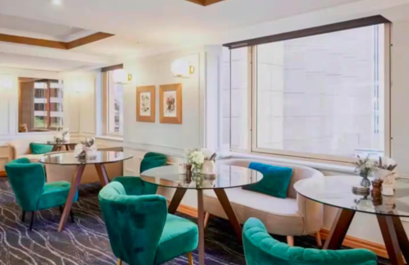 Apartment Spectacular With Harbour Bridge Views *