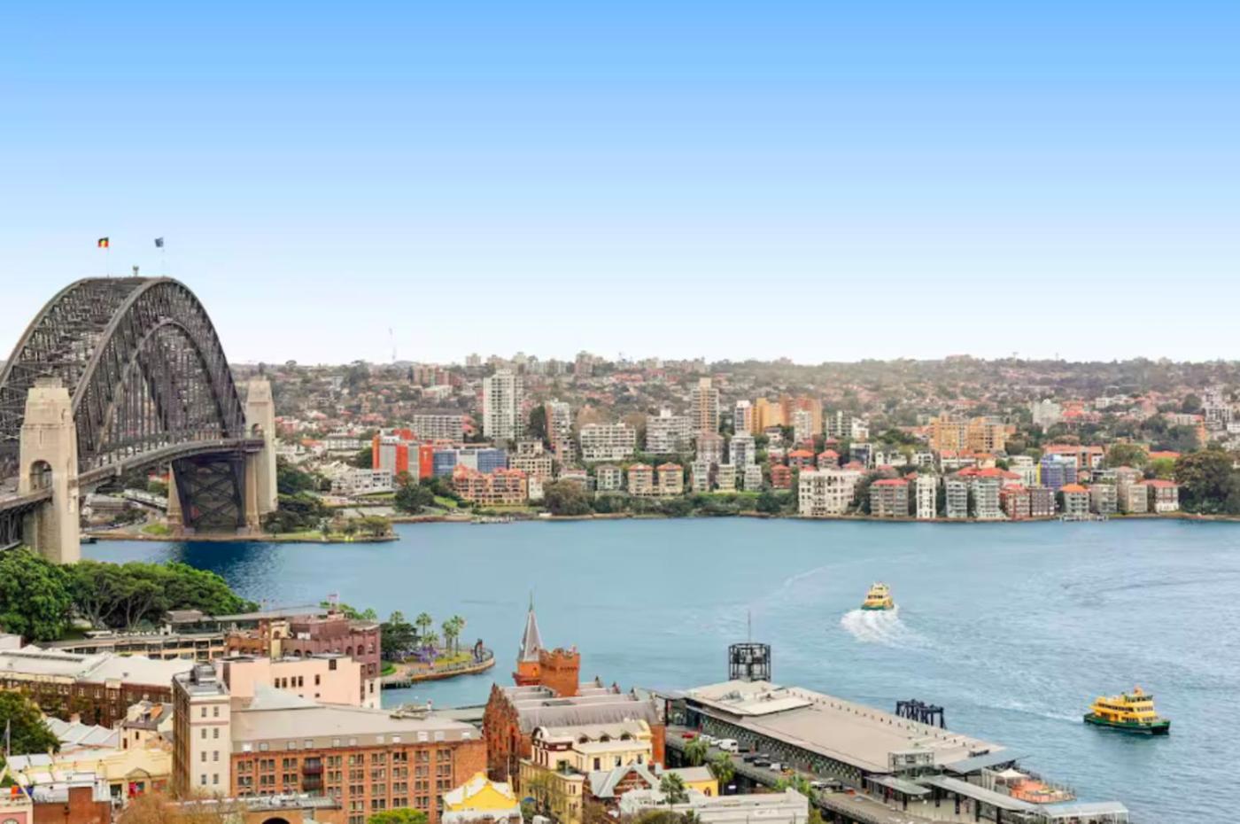 Spectacular With Harbour Bridge Views Apartment