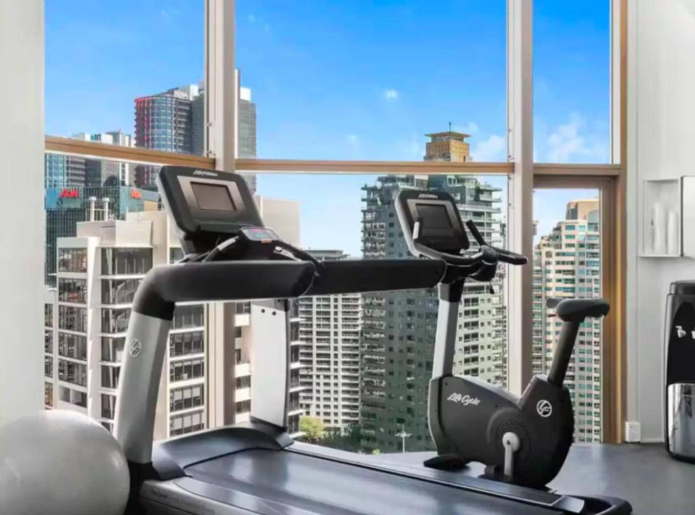Spectacular With Harbour Bridge Views Apartment Sydney